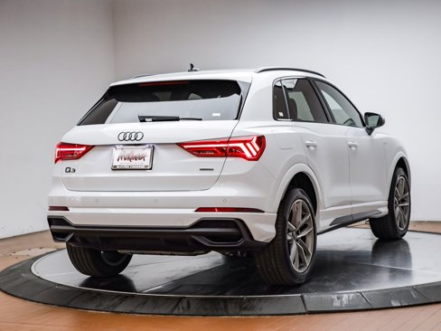 New 2025 Audi Q3 2.0T Premium image 8