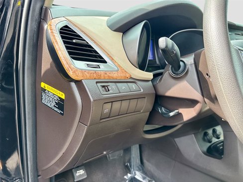 Used 2013 Hyundai Santa Fe Sport image 11