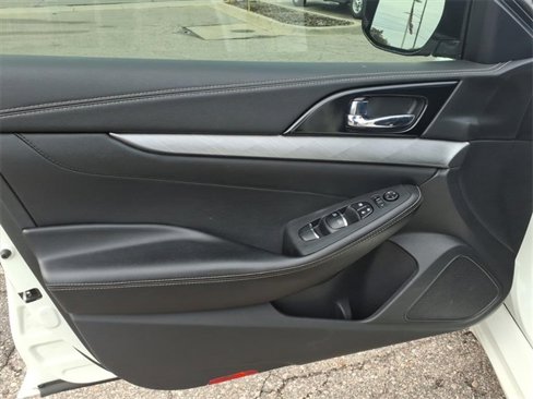 Used 2017 Nissan Maxima 3.5 SV image 9