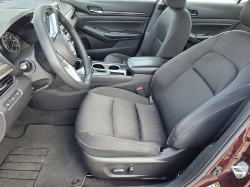 Used 2024 Nissan Altima 2.5 SV image 13
