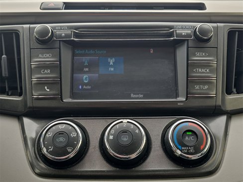 Used 2015 Toyota RAV4 LE image 14
