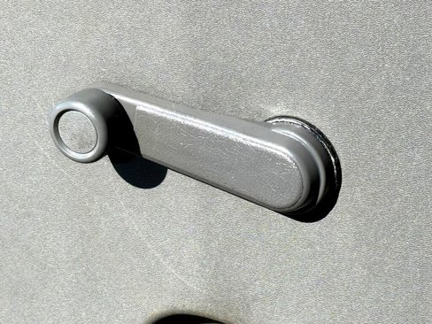 Used 2012 Nissan Frontier S image 19