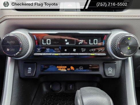 Used 2020 Toyota RAV4 XLE image 17
