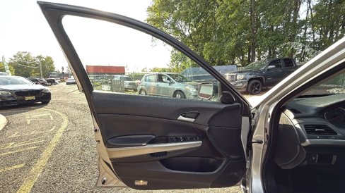 Used 2009 Honda Accord EX-L image 9