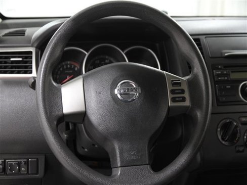 Used 2011 Nissan Versa 1.8 S w/ Plus Pkg image 7