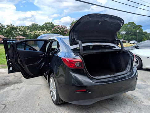 Used 2017 MAZDA MAZDA3 Touring image 12