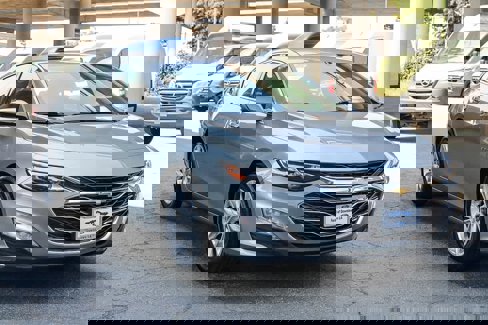 Used 2023 Chevrolet Malibu LT image 3