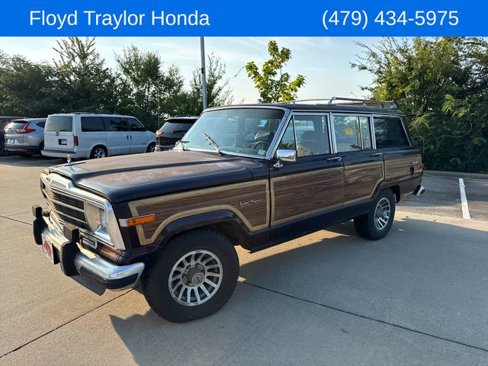 Used 1990 Jeep Grand Wagoneer image 1
