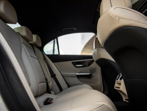 Used 2023 Mercedes-Benz C 300 4MATIC Sedan image 36