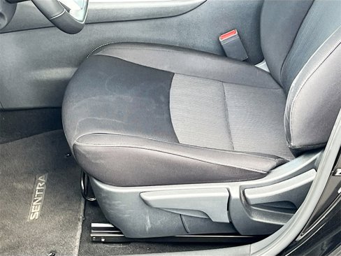 Certified 2021 Nissan Sentra SV image 17