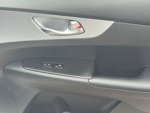 Used 2022 Kia Forte LXS image 22