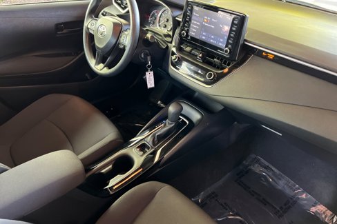 Used 2022 Toyota Corolla LE image 16