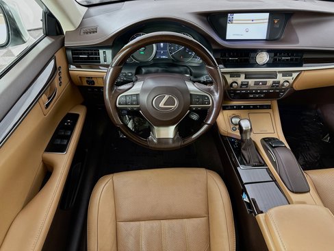 Used 2017 Lexus ES 300h image 24