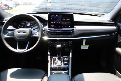 New 2025 Jeep Compass Latitude w/ Altitude Special Edition image 10