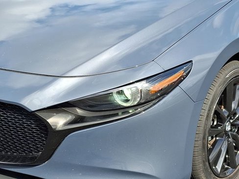 Used 2022 MAZDA MAZDA3 s image 8