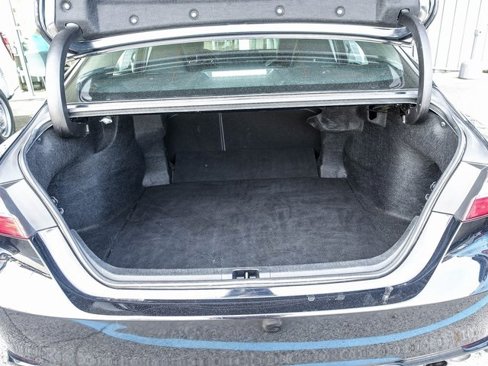 Used 2019 Toyota Camry SE image 24