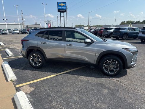 New 2025 Chevrolet Trax LT image 8