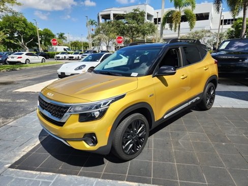 Used 2022 Kia Seltos Nightfall Edition image 13