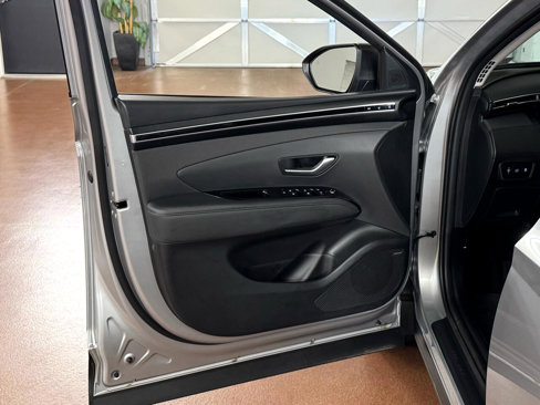 Used 2023 Hyundai Tucson Limited image 16