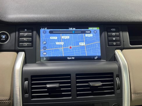 Used 2017 Land Rover Discovery Sport HSE image 25