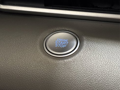Used 2023 Hyundai Elantra SEL image 30