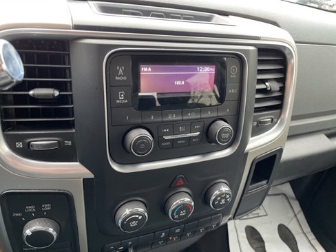 Used 2018 RAM 2500 SLT image 18