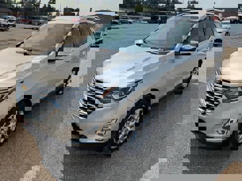 Used 2020 Chevrolet Equinox Premier image 3