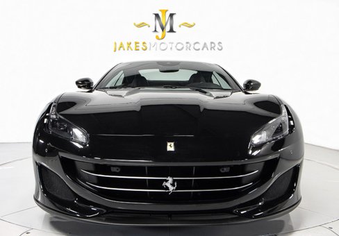 Used 2020 Ferrari Portofino image 18