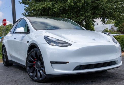 Used 2024 Tesla Model Y Performance image 3