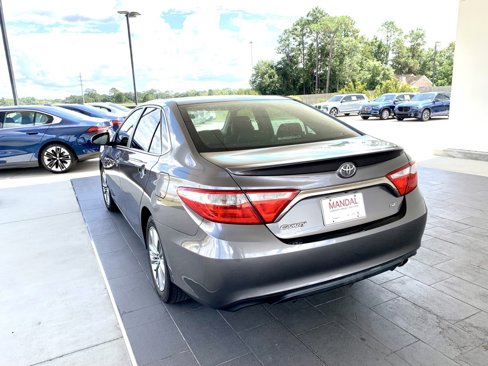 Used 2017 Toyota Camry SE image 7