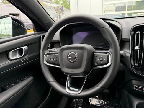 Certified 2023 Volvo C40 P8 Recharge Plus w/ Protection Package Premier image 13