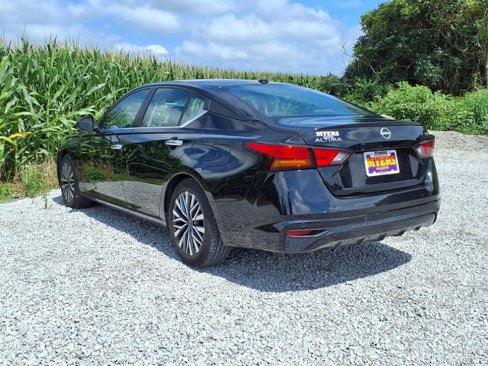 Used 2024 Nissan Altima 2.5 SV image 30