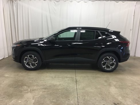 New 2025 Chevrolet Trax LT w/ Driver Confidence Package image 7