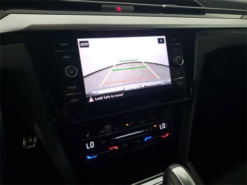 Used 2021 Volkswagen Arteon SE image 28