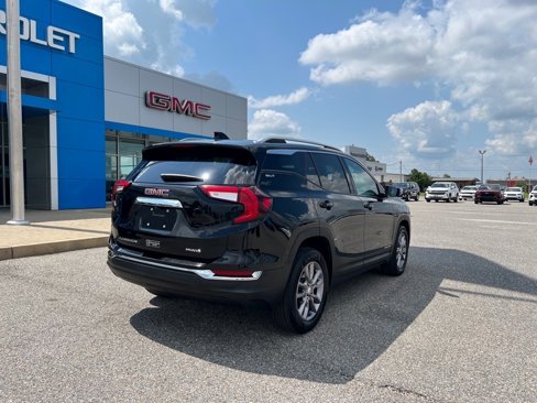 Certified 2024 GMC Terrain SLT image 3