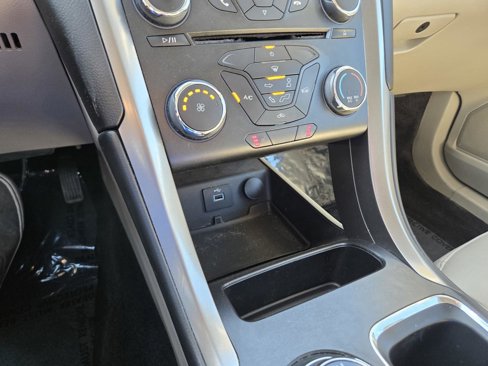 Used 2017 Ford Fusion SE image 10