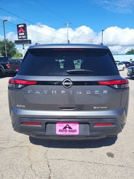 Used 2022 Nissan Pathfinder SV image 21