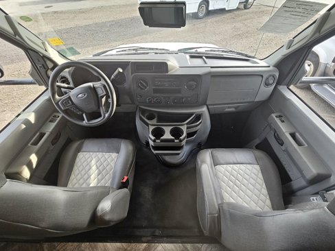 Used 2022 Ford E-450 and Econoline 450 Super Duty w/ Motorhome Prep Package image 9