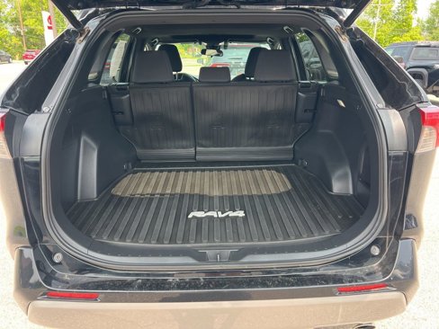 Used 2022 Toyota RAV4 SE image 15
