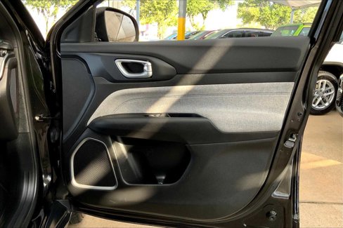 Certified 2023 Jeep Compass Sport image 22