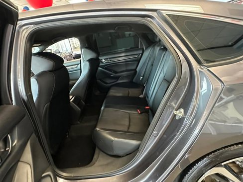 Used 2018 Honda Accord Sport image 27