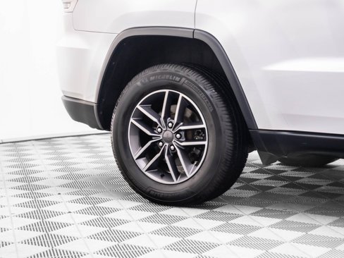 Used 2019 Jeep Grand Cherokee Limited image 28