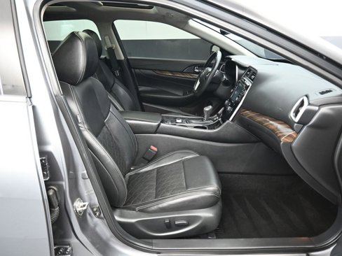 Used 2016 Nissan Maxima Platinum w/ Interior Lighting Package image 44