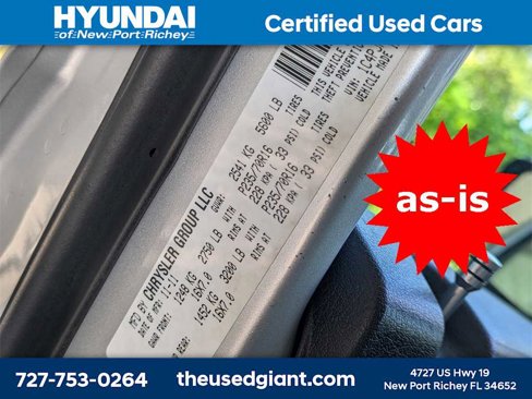 Used 2012 Jeep Liberty Arctic image 32