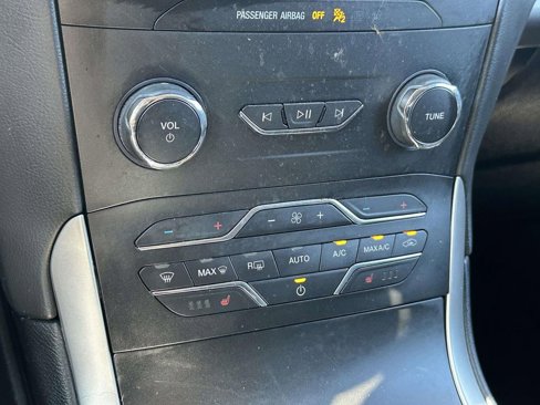 Used 2019 Ford Edge SEL w/ Equipment Group 201A image 18