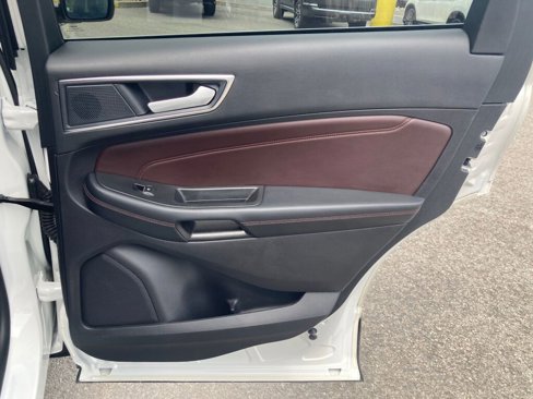 Used 2021 Ford Edge Titanium w/ Equipment Group 301A image 18