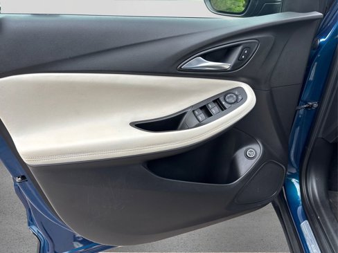 Used 2020 Buick Encore GX Select image 25