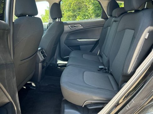 Used 2024 Kia Sportage LX image 24