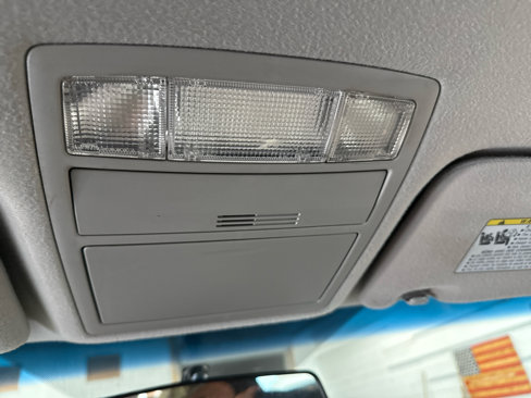 Used 2010 Toyota Camry LE image 29