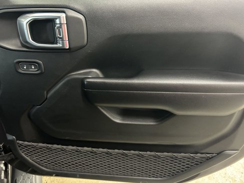 Used 2021 Jeep Wrangler Unlimited Sport image 25